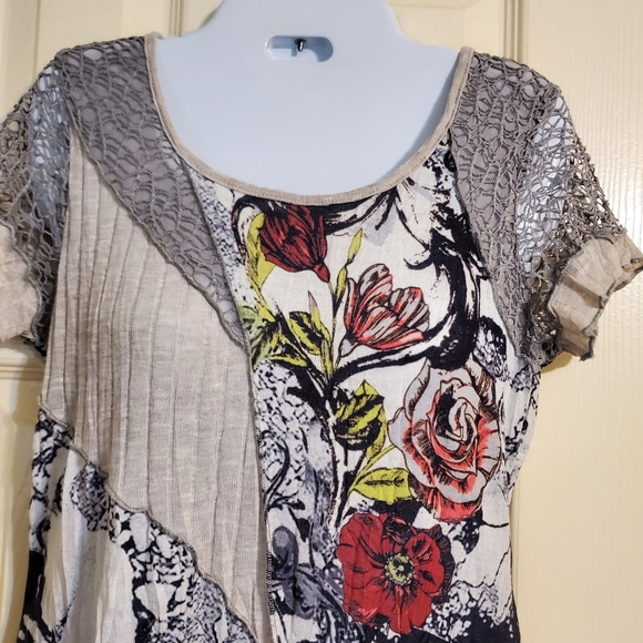 Tshirt A-line Dress w/handkerchief hem - Picture 2 of 11